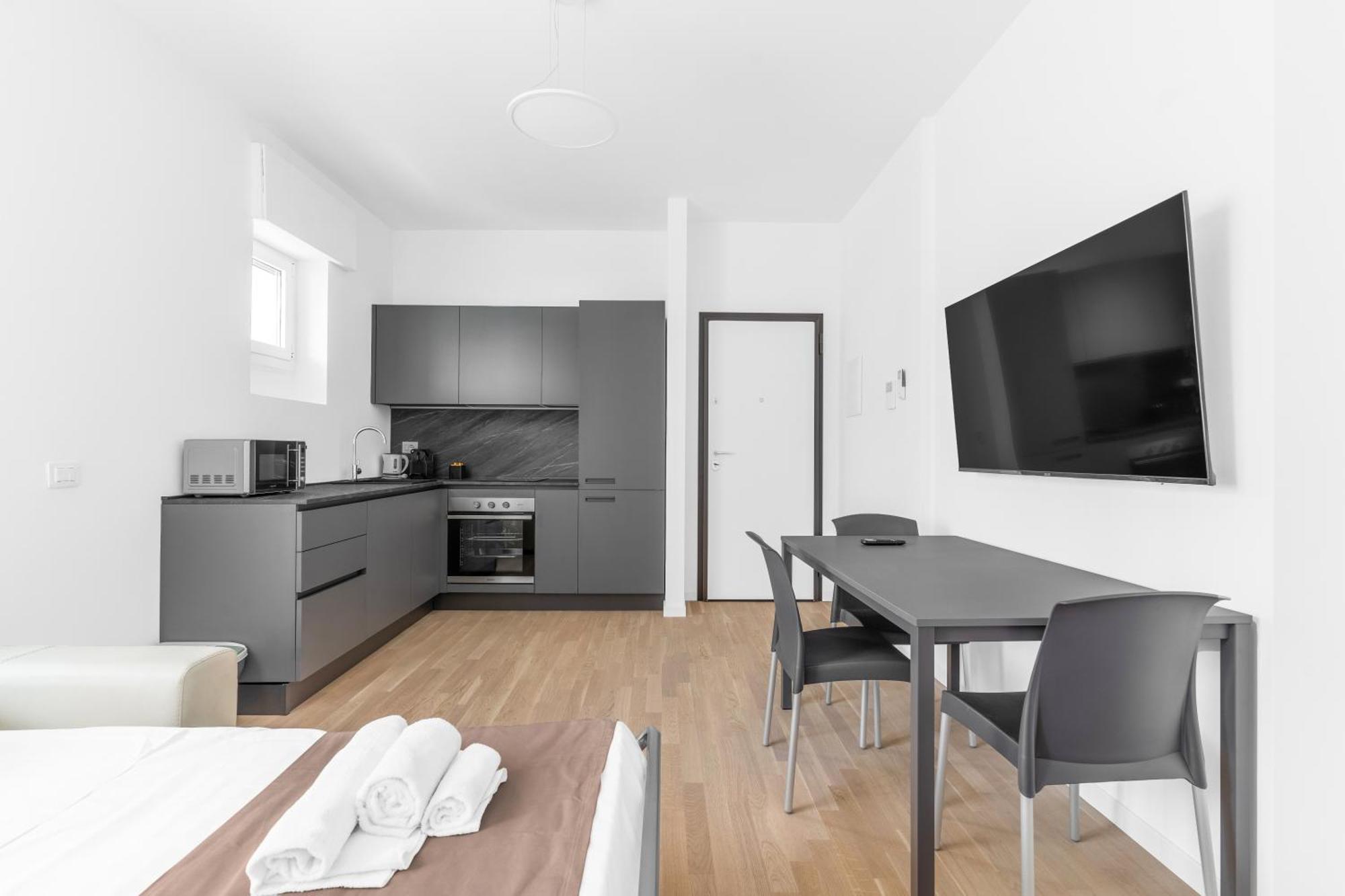 Mi Casa - Appartamento In Ponte Nuovo Mailand Exterior foto