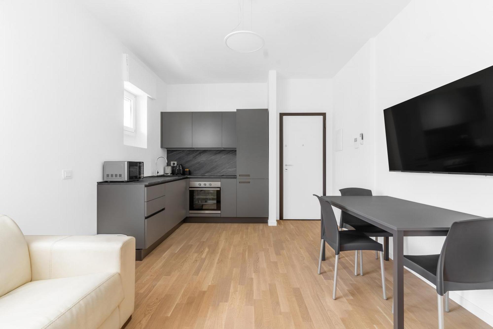 Mi Casa - Appartamento In Ponte Nuovo Mailand Exterior foto