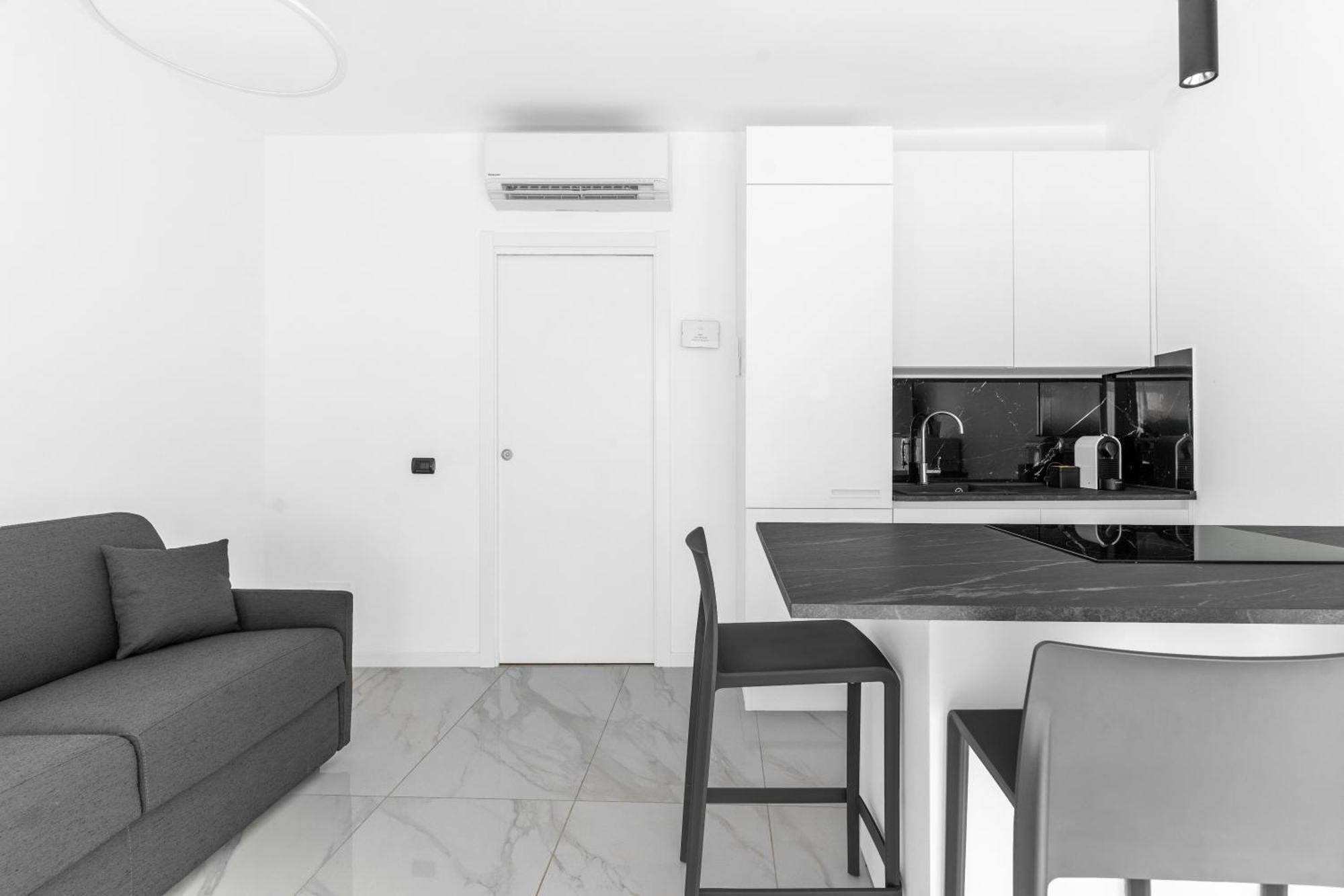 Mi Casa - Appartamento In Ponte Nuovo Mailand Exterior foto