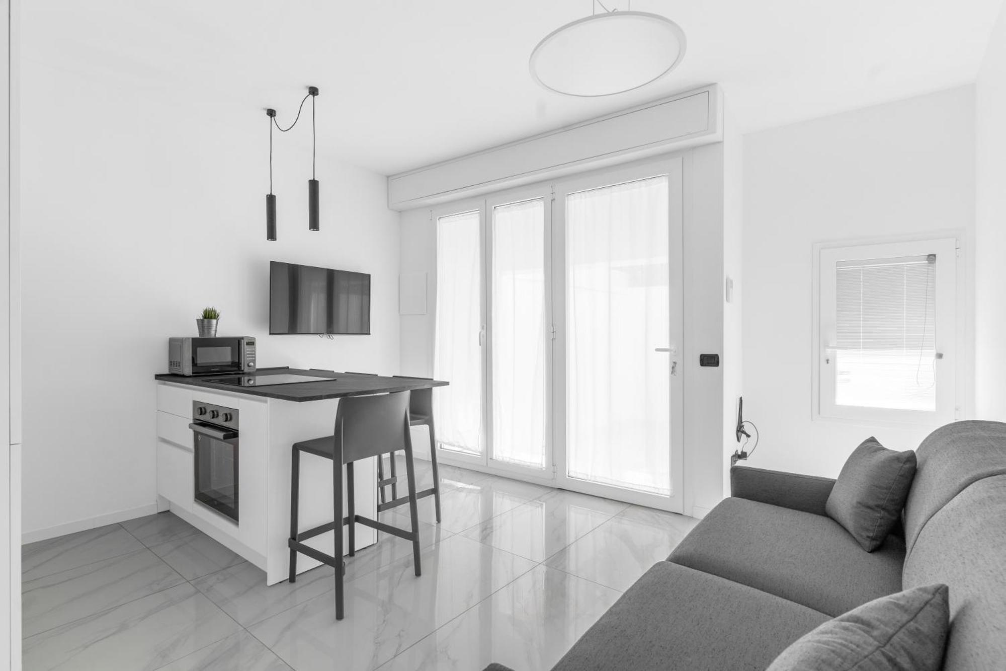 Mi Casa - Appartamento In Ponte Nuovo Mailand Exterior foto